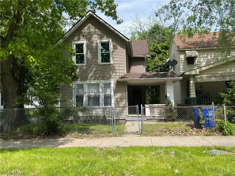 7728 Elton Ave, Cleveland, OH 44102