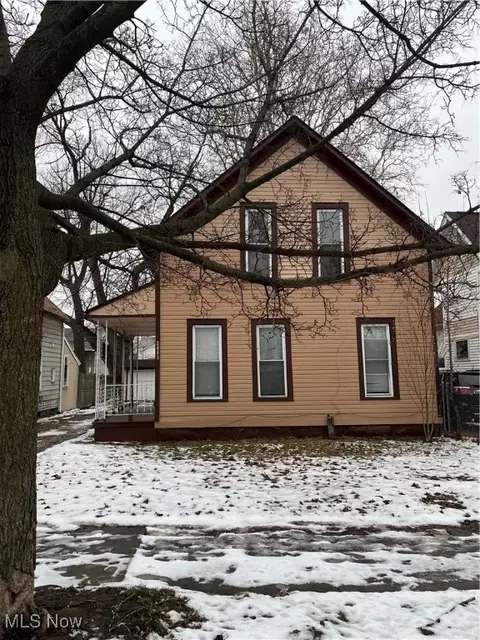 2053 W 95th St, Cleveland, OH 44102