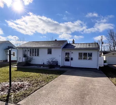 2130 E 44th St, Ashtabula, OH 44004