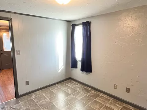 Bedroom - 2130 E 44th St, Ashtabula, OH 44004 photo 1 of 2