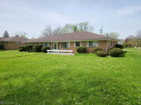 419 Center Rd, Bedford, OH 44146