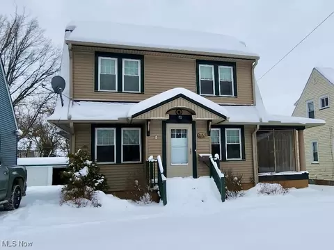 1076 Rushleigh Rd, Cleveland Heights, OH 44121