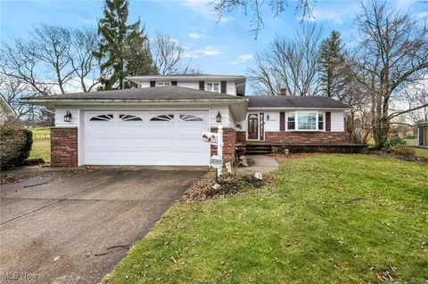 6366 Dunfield Dr, Mayfield, OH 44143