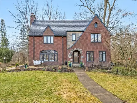 555 E Milton St, Alliance, OH 44601