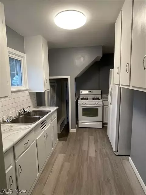 Kitchen - 2800 Hillside Rd, Seven Hills, OH 44131 photo 1 of 2