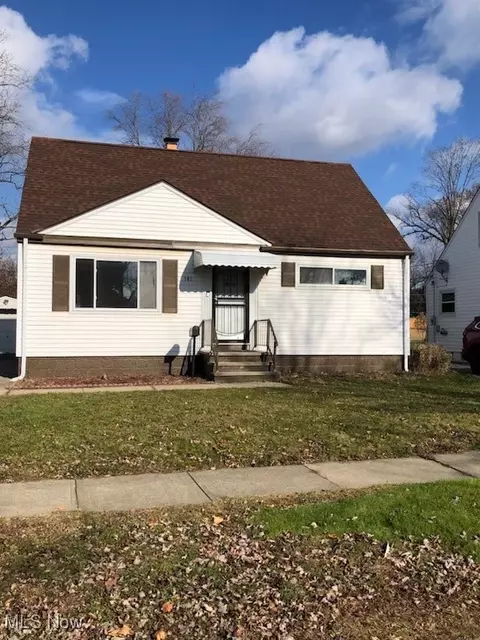 141 Best St, Bedford, OH 44146