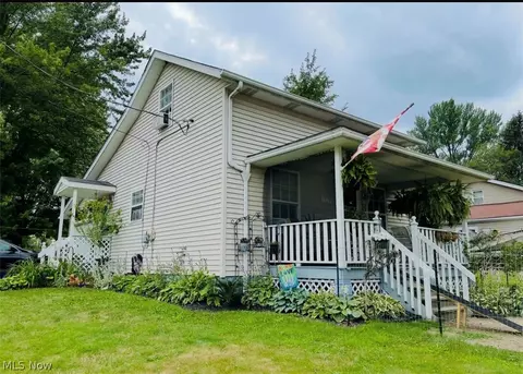 1528 22nd St NE, Canton, OH 44714