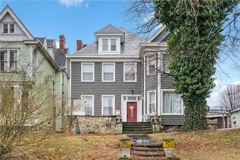 219 Pennsylvania Ave, East Liverpool, OH 43920