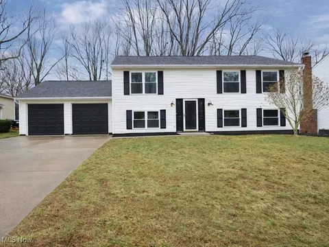 201 Morgan Dr, Painesville, OH 44077