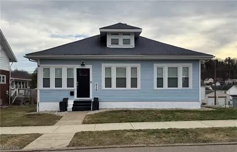 816 N 1st St, Dennison, OH 44621