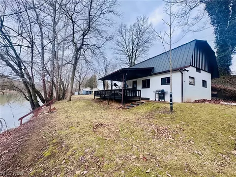 2308 E State Route 266, Stockport, OH 43787