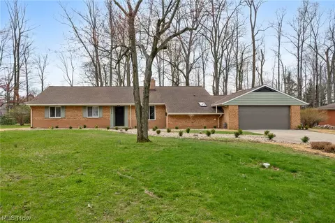 24270 Hermitage Rd, Shaker Heights, OH 44122