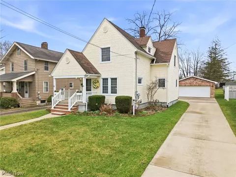 316 S Center St, Newton Falls, OH 44444
