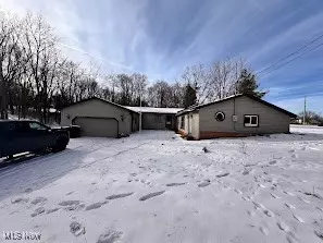 228 Hartman Rd, Wadsworth, OH 44281 photo 2
