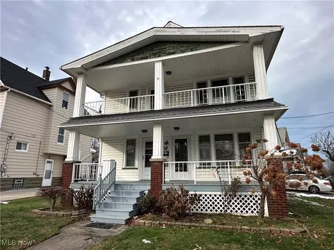 4270 Valley Rd, Cleveland, OH 44109