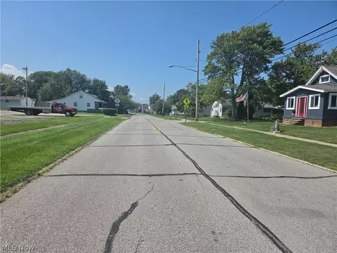 1122 F St, Lorain, OH 44052 photo 4