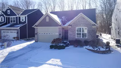 36087 Navona Ln, North Ridgeville, OH 44039
