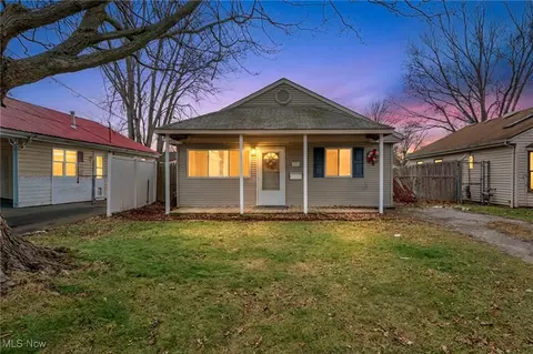 715 S Logan St, Elyria, OH 44035
