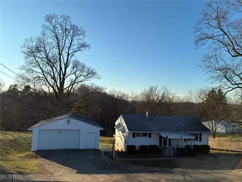 154 Patterson Rd, Weirton, WV 26062