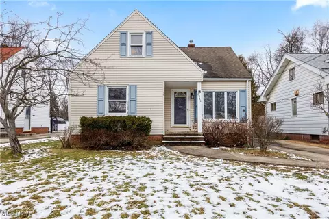 6954 Orchard Blvd, Parma Heights, OH 44130