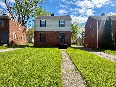 17404 Throckley Ave, Cleveland, OH 44128