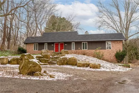 3993 Granger Rd, Akron, OH 44333