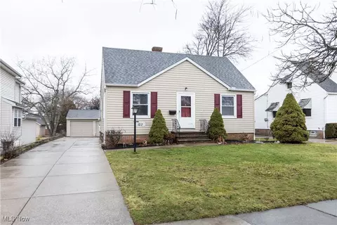 1612 Longwood Dr, Mayfield Heights, OH 44124