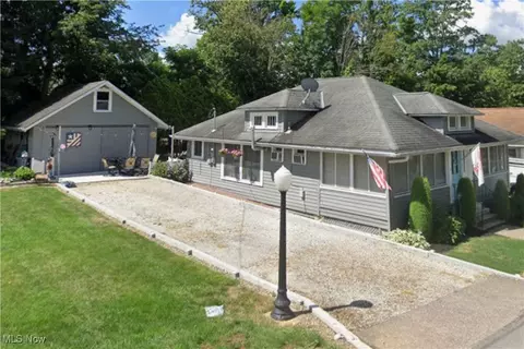 78 Longacre Ln, Chippewa Lake, OH 44215