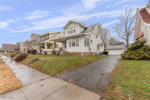 1433 17th St NW, Canton, OH 44703