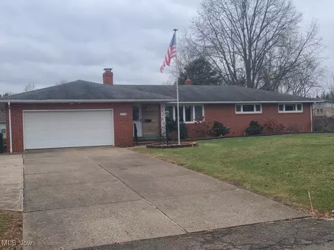 7212 Knight St NW, Massillon, OH 44646