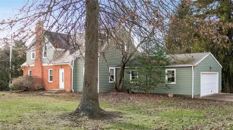 450 W Highland Dr, Zanesville, OH 43701