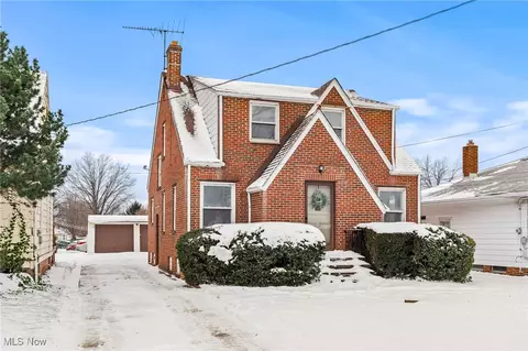 890 E 250th St, Euclid, OH 44132