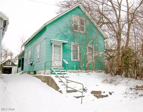 3486 Kimmel Rd, Cleveland, OH 44105