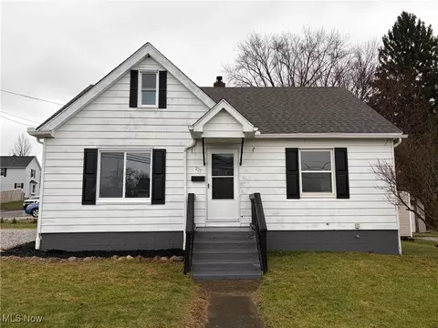225 25th St NW, Barberton, OH 44203