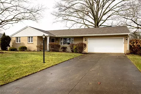 302 S Reeves Ave, Dover, OH 44622
