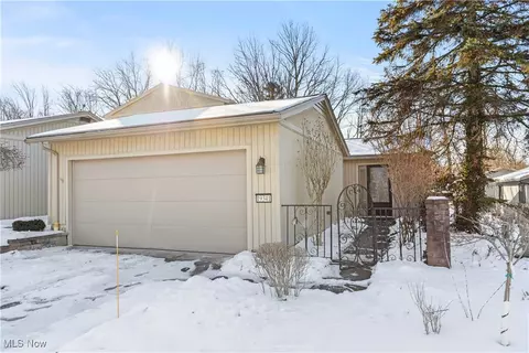 19341 Idlewood Trl, Strongsville, OH 44149