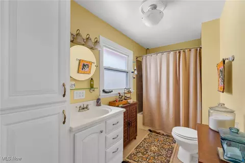 Bath - 441 E College St, Oberlin, OH 44074 photo 1 of 2