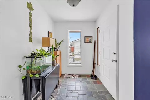 Entry Way - 441 E College St, Oberlin, OH 44074 photo 1 of 3