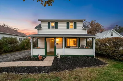 12908 Shadyway Rd, Garfield Heights, OH 44125
