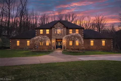 8220 Wilhite Dr, Wadsworth, OH 44281