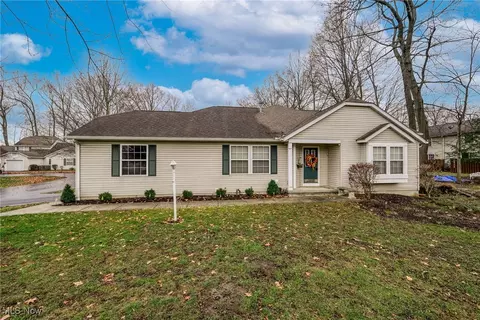 2738 Stockman Ct, Stow, OH 44224