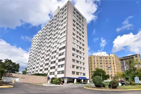 12520 Edgewater Dr #1507, Lakewood, OH 44107