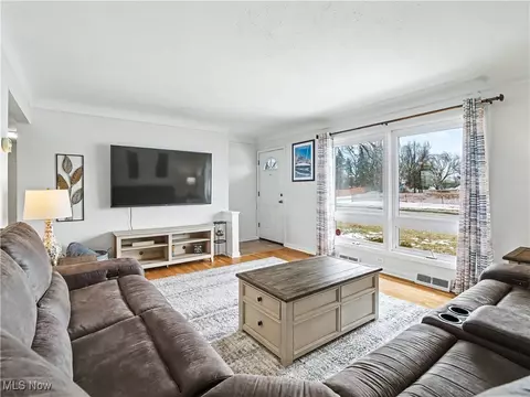 Living - 3640 Hetzel Dr, Parma, OH 44134 photo 2 of 3