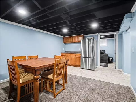 Dining - 3640 Hetzel Dr, Parma, OH 44134 photo 5 of 5