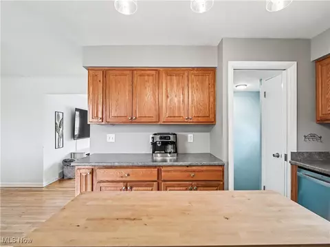Kitchen - 3640 Hetzel Dr, Parma, OH 44134 photo 5 of 5