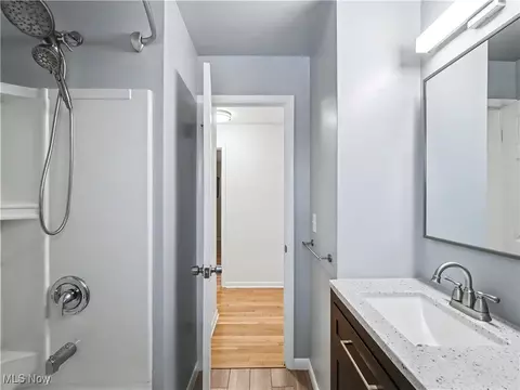 Bath - 3640 Hetzel Dr, Parma, OH 44134 photo 1 of 3