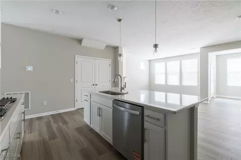 Kitchen - 950 Memory Ln # -1, Aurora, OH 44202 photo 1 of 2