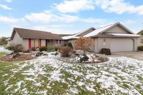33025 Cobblestone Cir, North Ridgeville, OH 44039