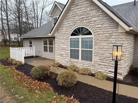 8823 Scotslanding Cir NW, Massillon, OH 44646