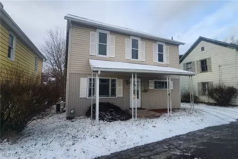 218 E Main Ext, Newcomerstown, OH 43832